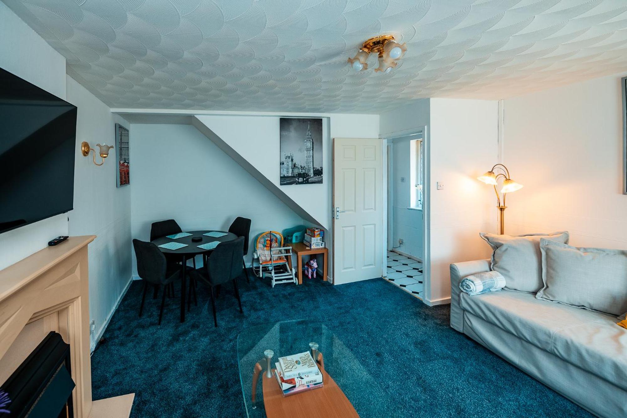 Retreat For Families Workers Contractors And Event Goers Holiday home Manchester