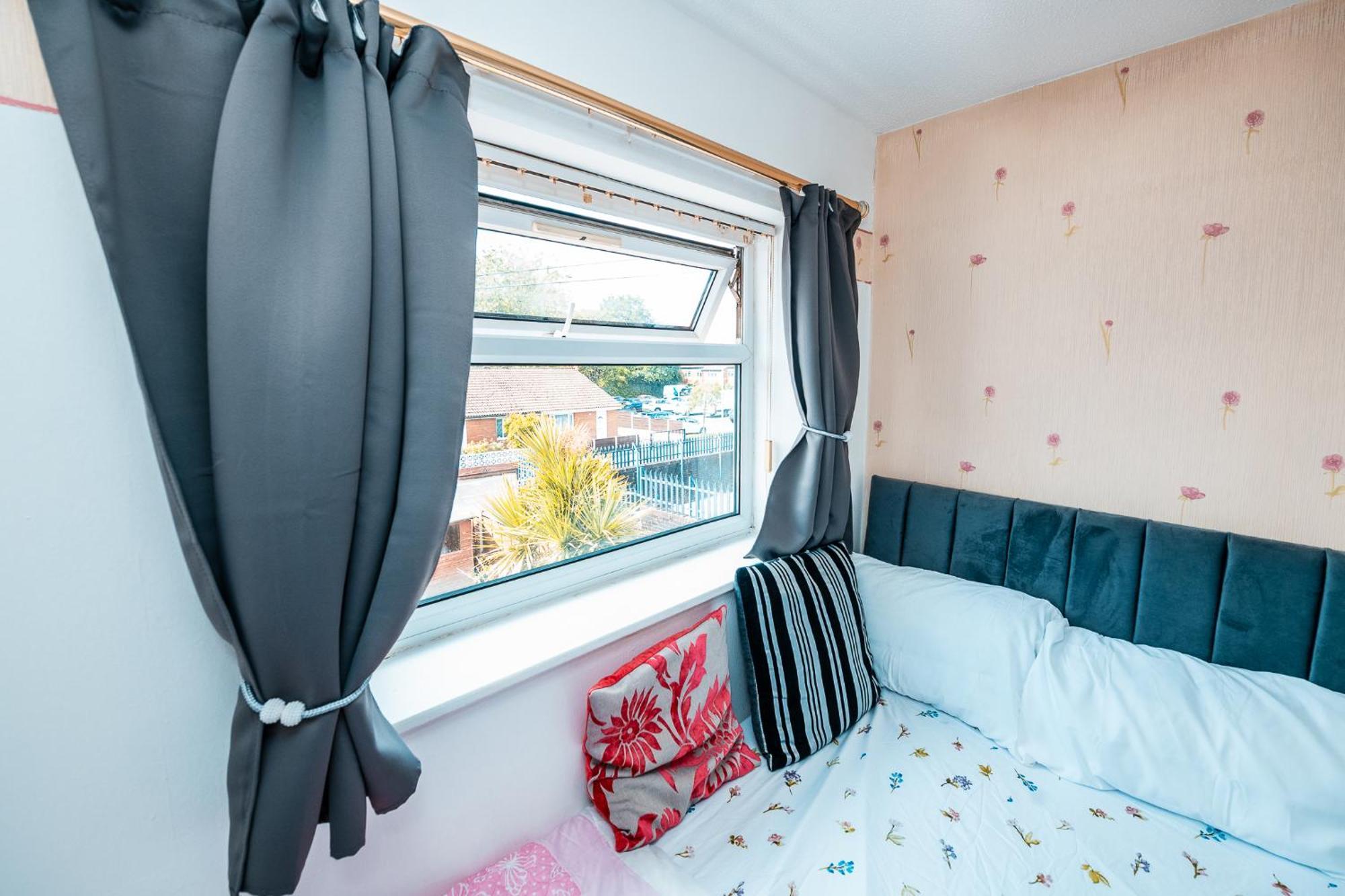 Holiday home Retreat For Families Workers Contractors And Event Goers *